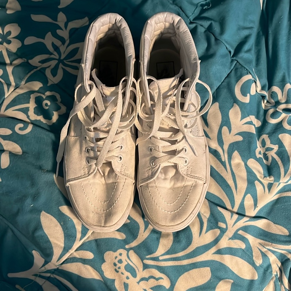 Sk8-Hi Tapered Canvas white vans